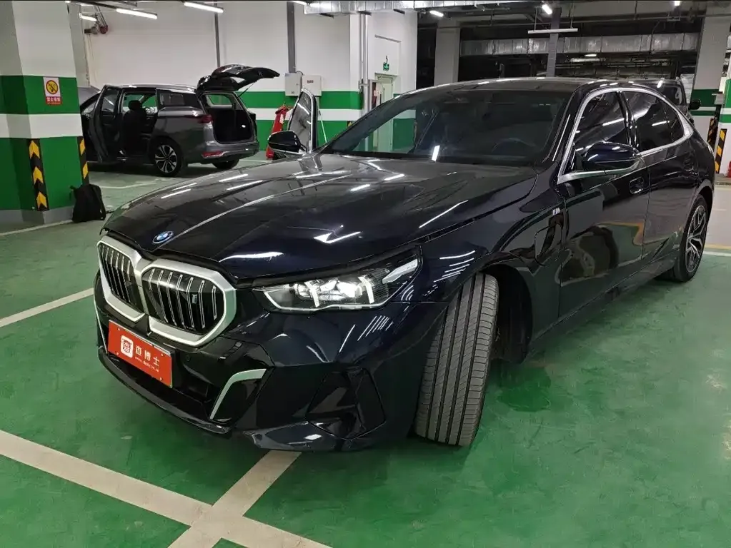 BMW i5 — фото 1