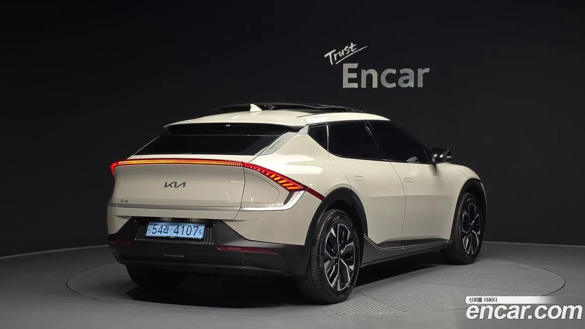Kia EV6 — фото 10