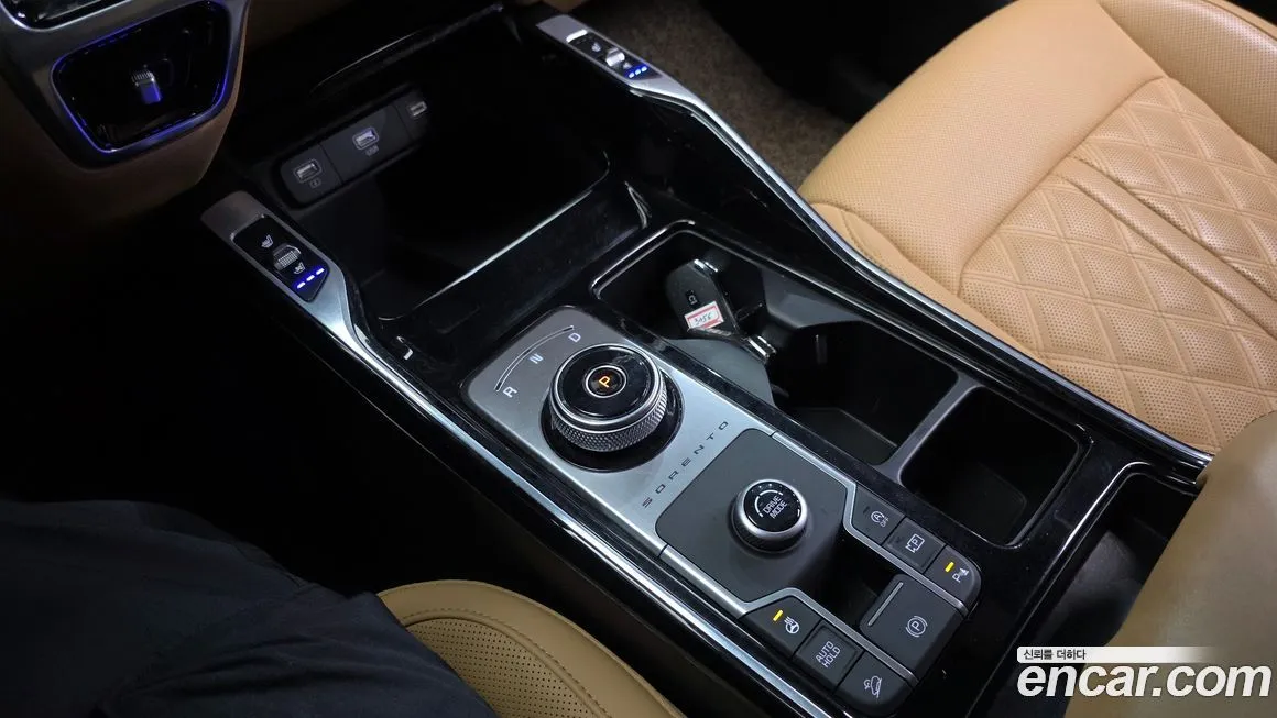 Kia Sorento — фото 7