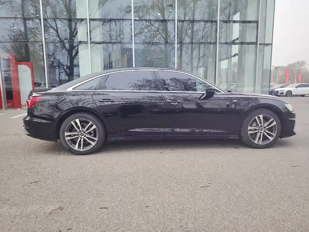 Audi A6L — фото 4