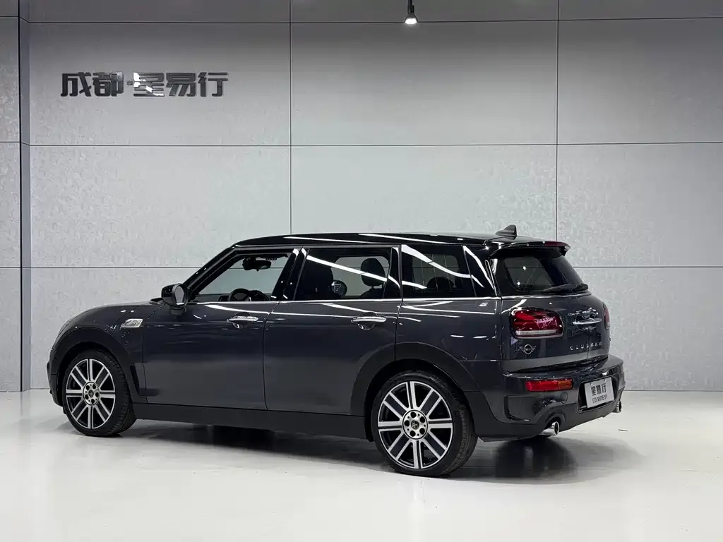 MINI Clubman — фото 3