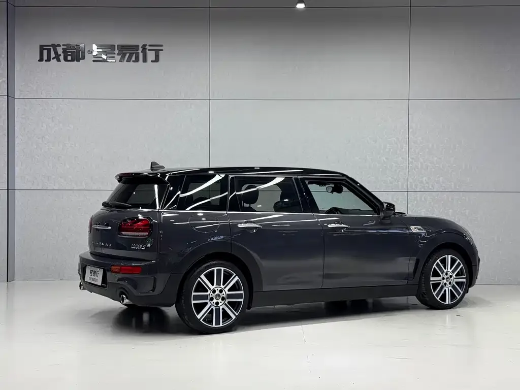 MINI Clubman — фото 2