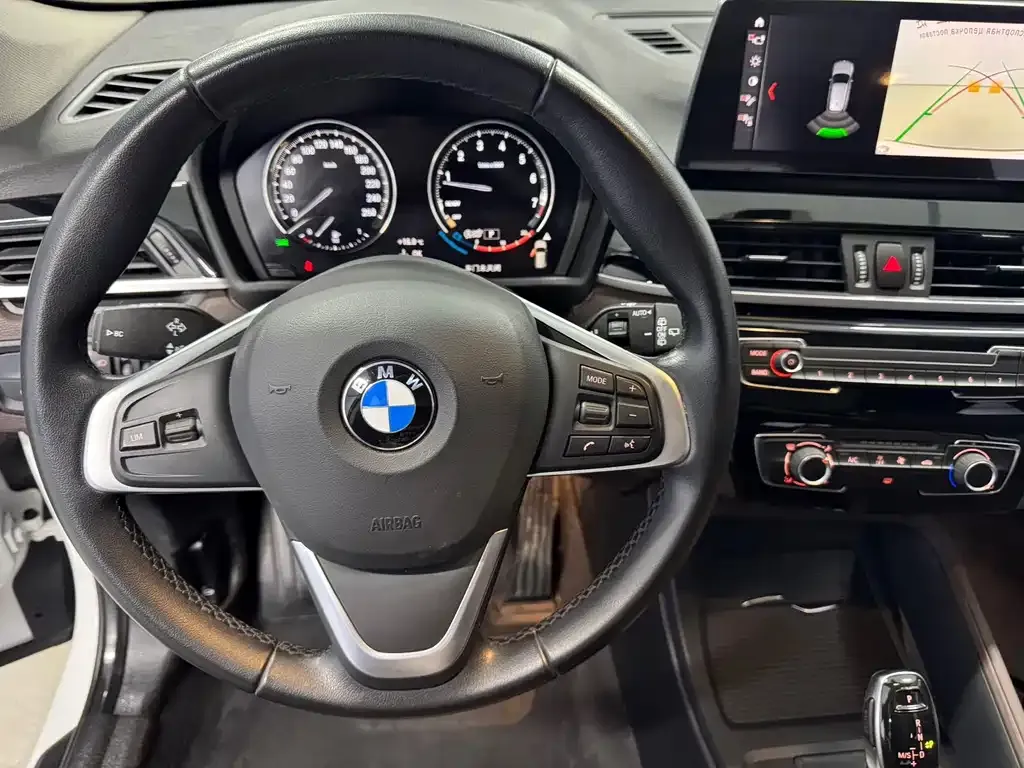 BMW X1 — фото 2