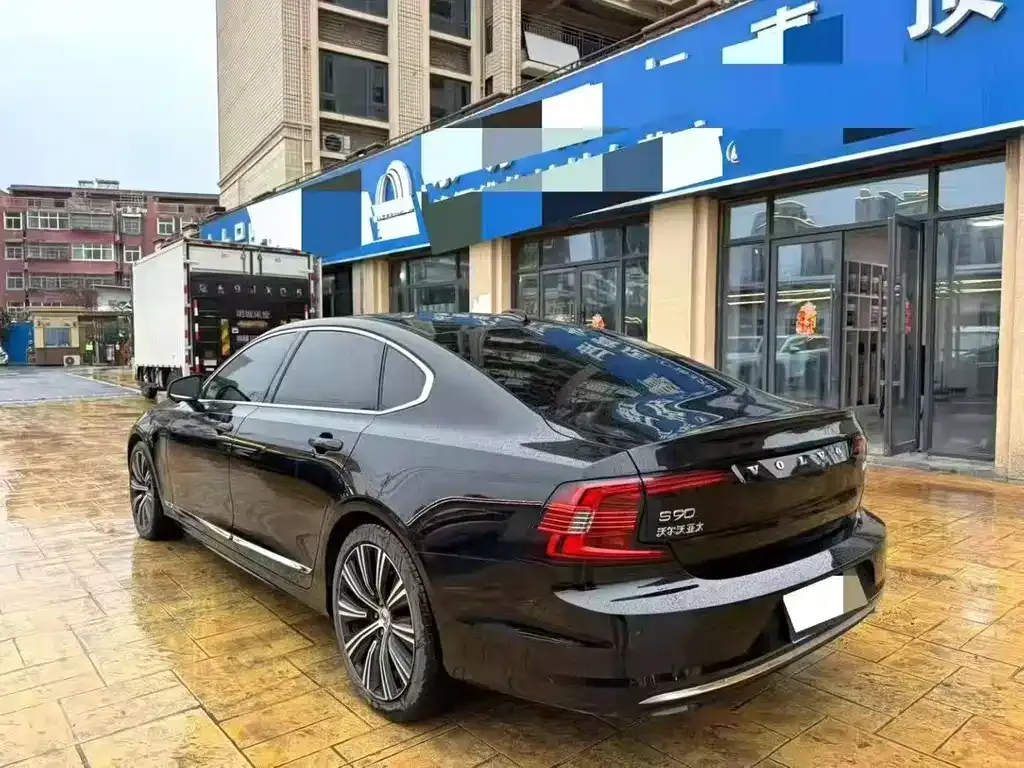 Volvo S90 — фото 4