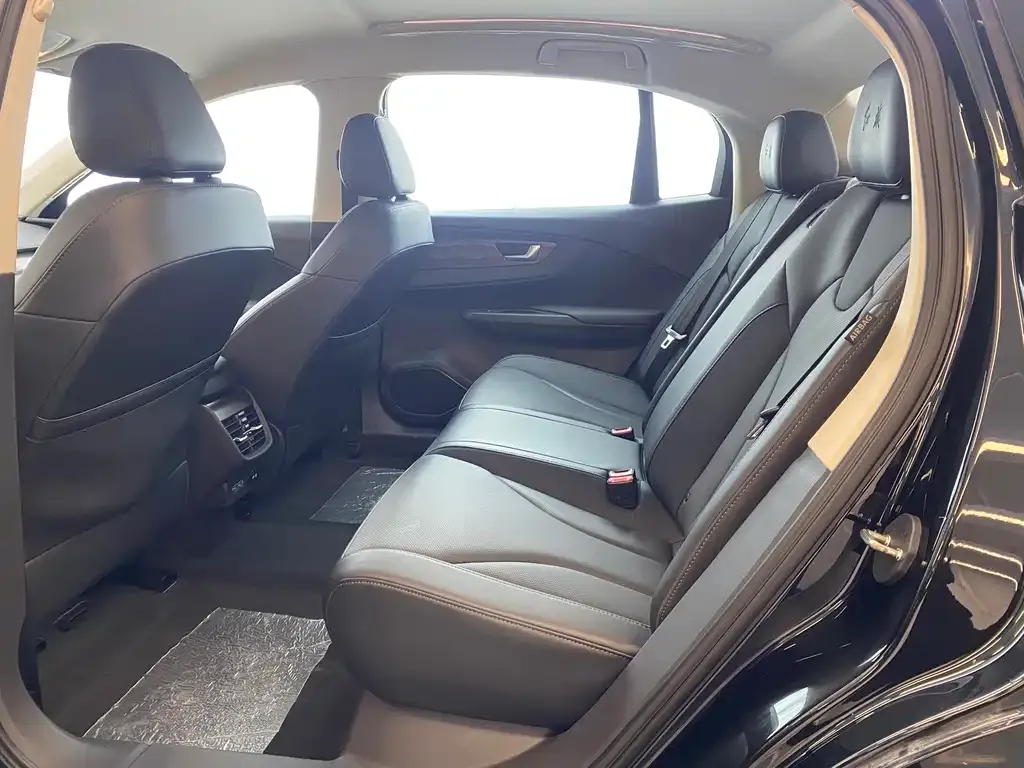 Hongqi E-QM5 — фото 6