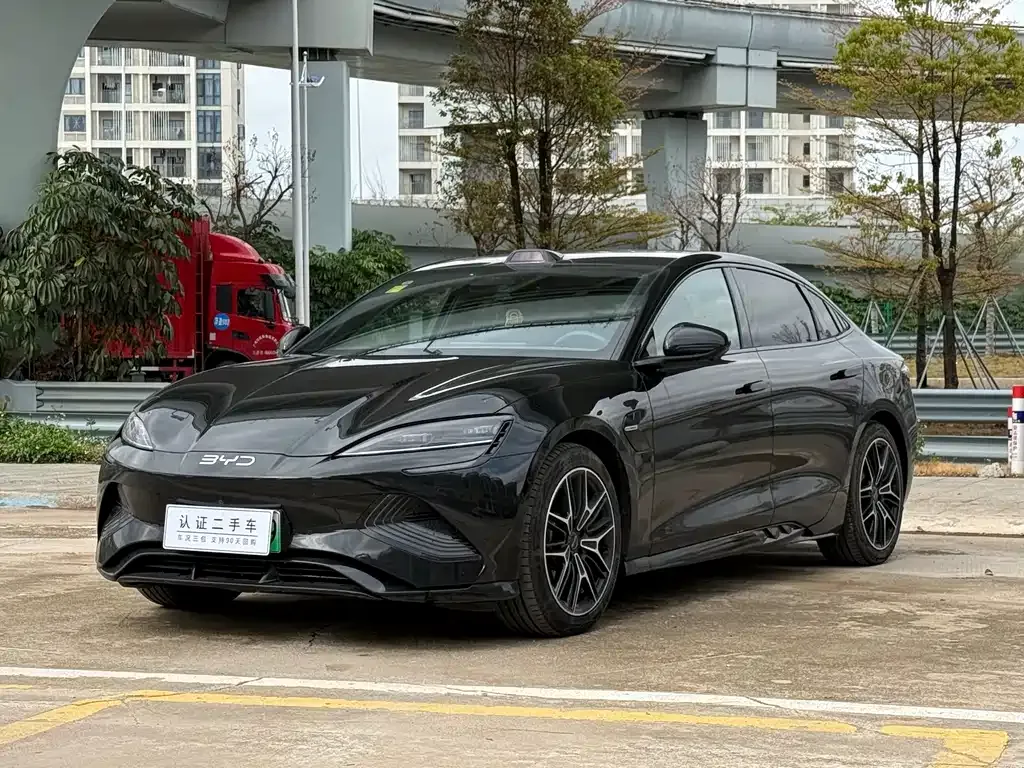 BYD Seal — фото 1