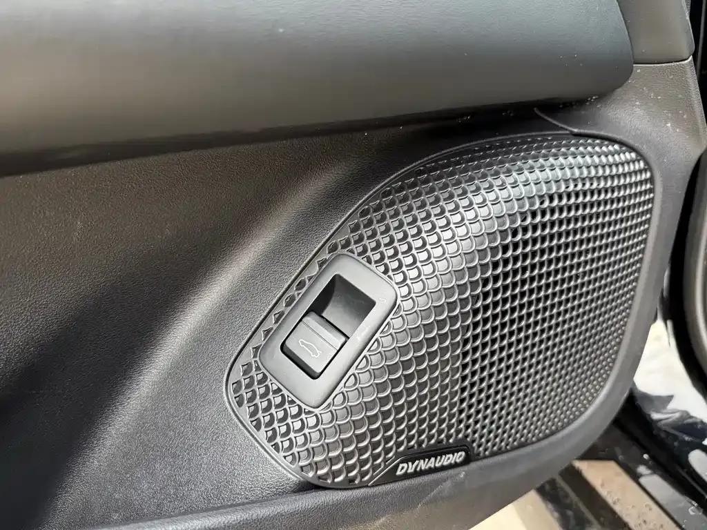 BYD Seal — фото 10