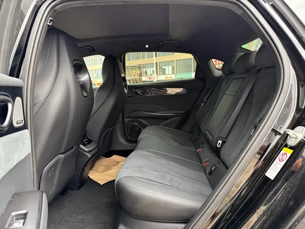 BYD Seal — фото 9