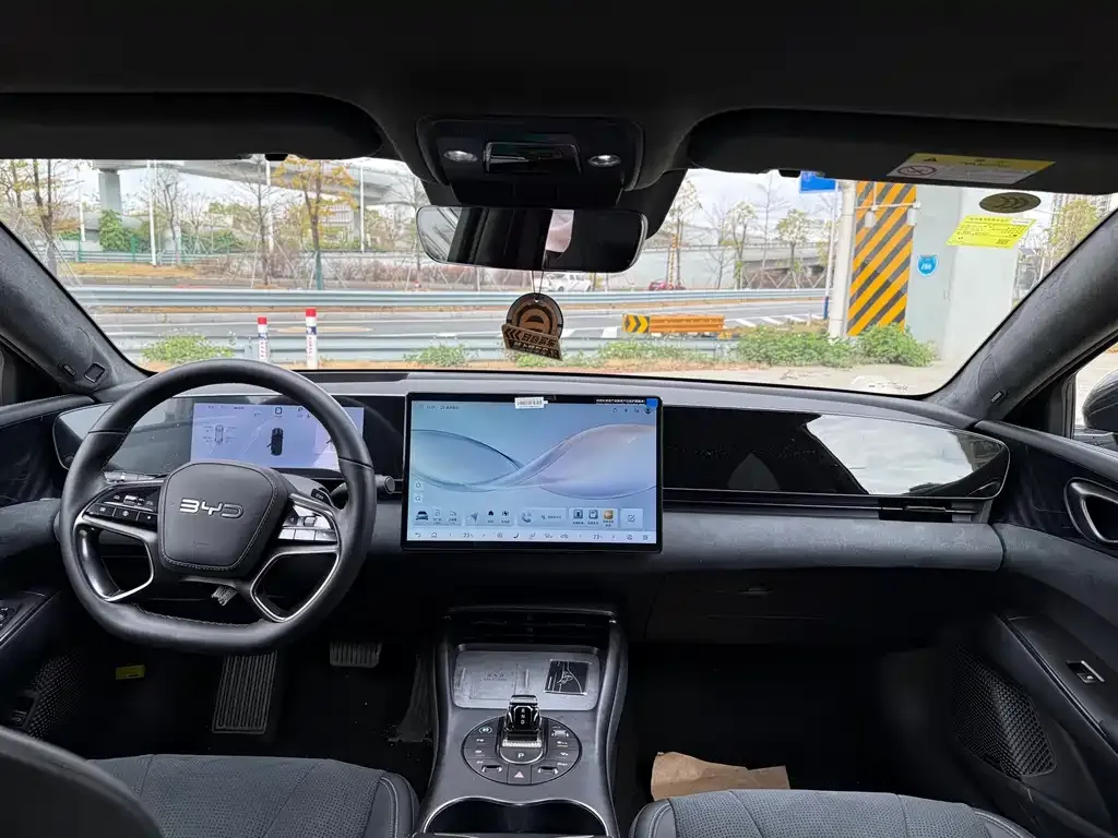 BYD Seal — фото 4