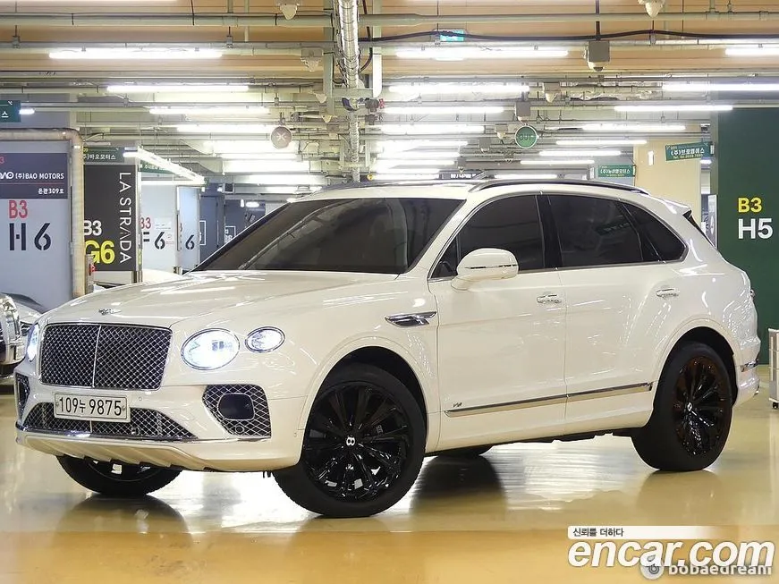 Bentley Bentayga — фото 1