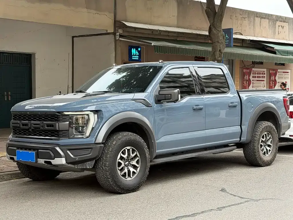 Ford F-150 Raptor — фото 1