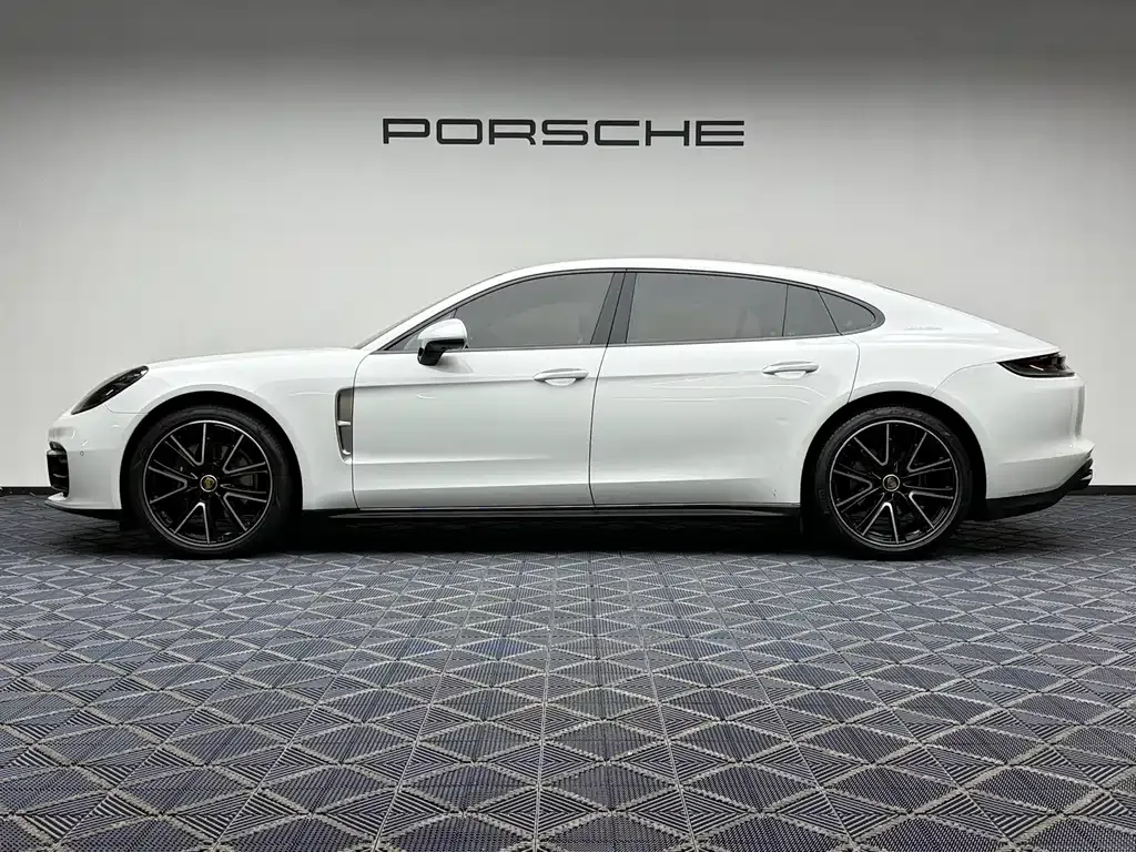 Porsche Panamera — фото 9