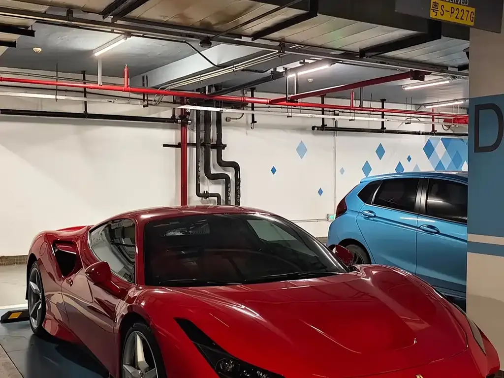 Ferrari F8 — фото 5