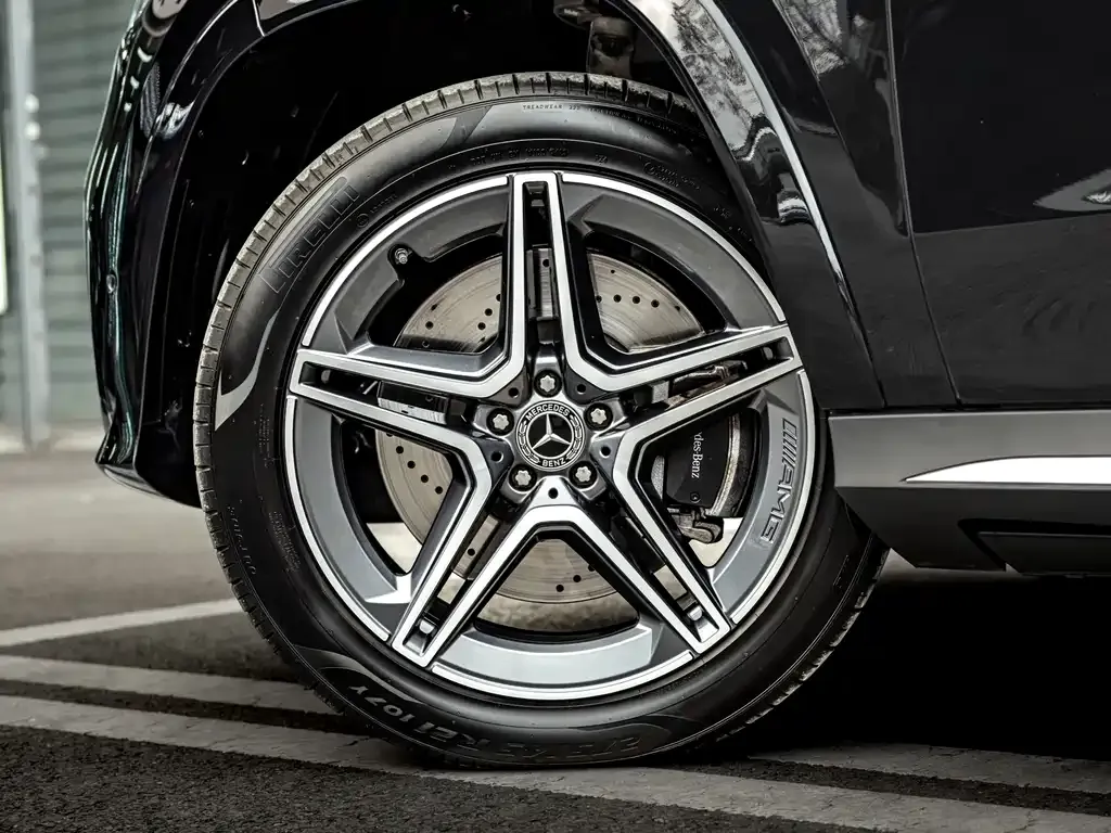 Mercedes-Benz GLS — фото 4