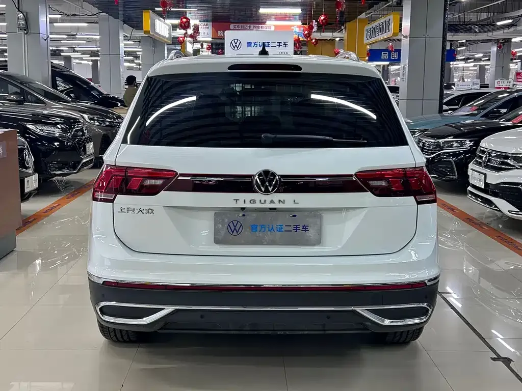Volkswagen Tiguan L — фото 7
