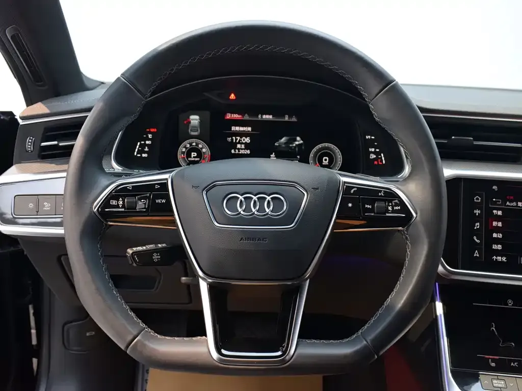 Audi A7L — фото 5