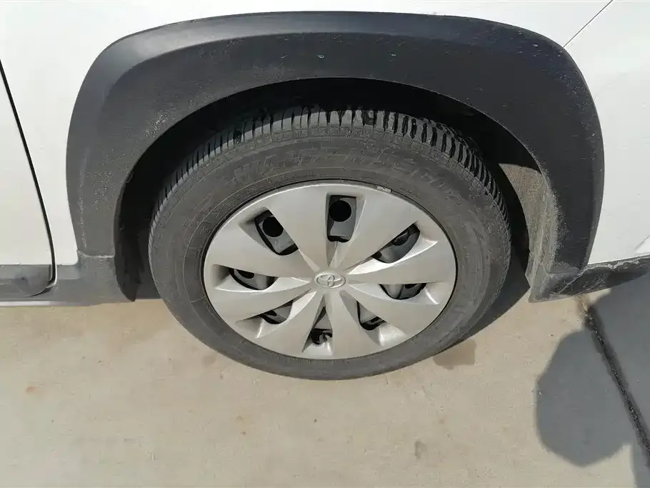 Toyota Yaris L — фото 6