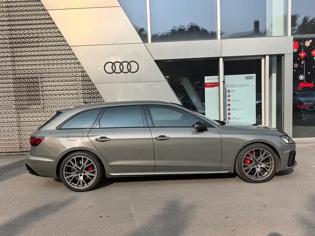 Audi S4 — фото 7