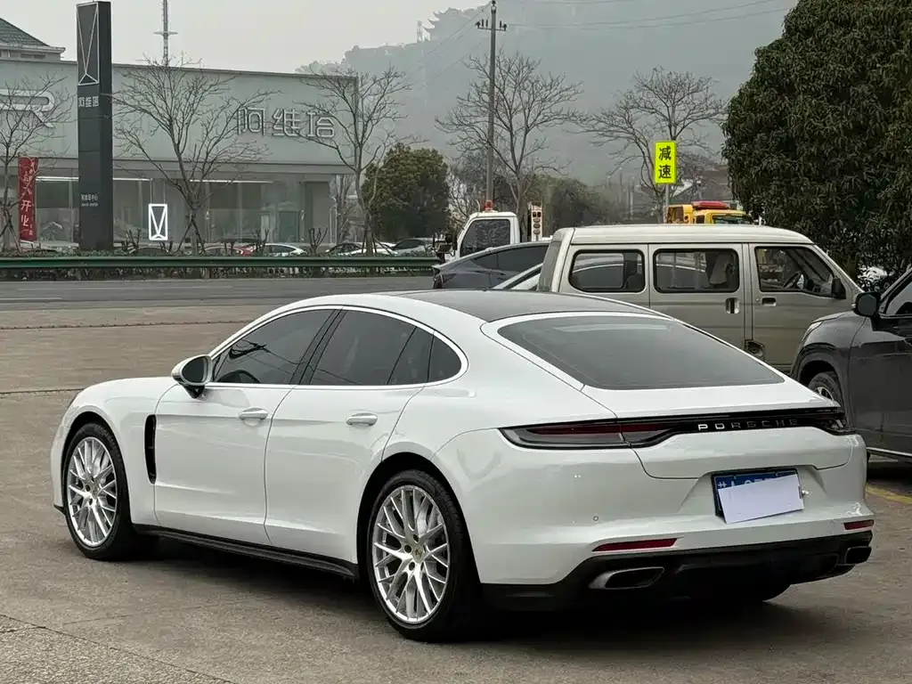 Porsche Panamera — фото 2
