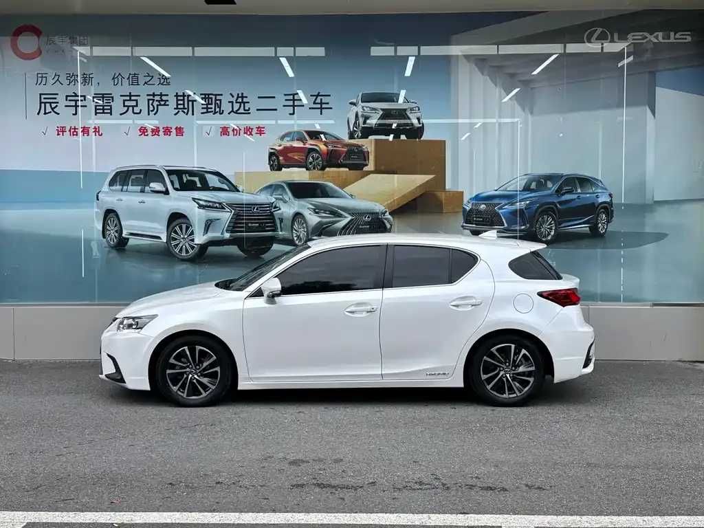 Lexus CT — фото 5
