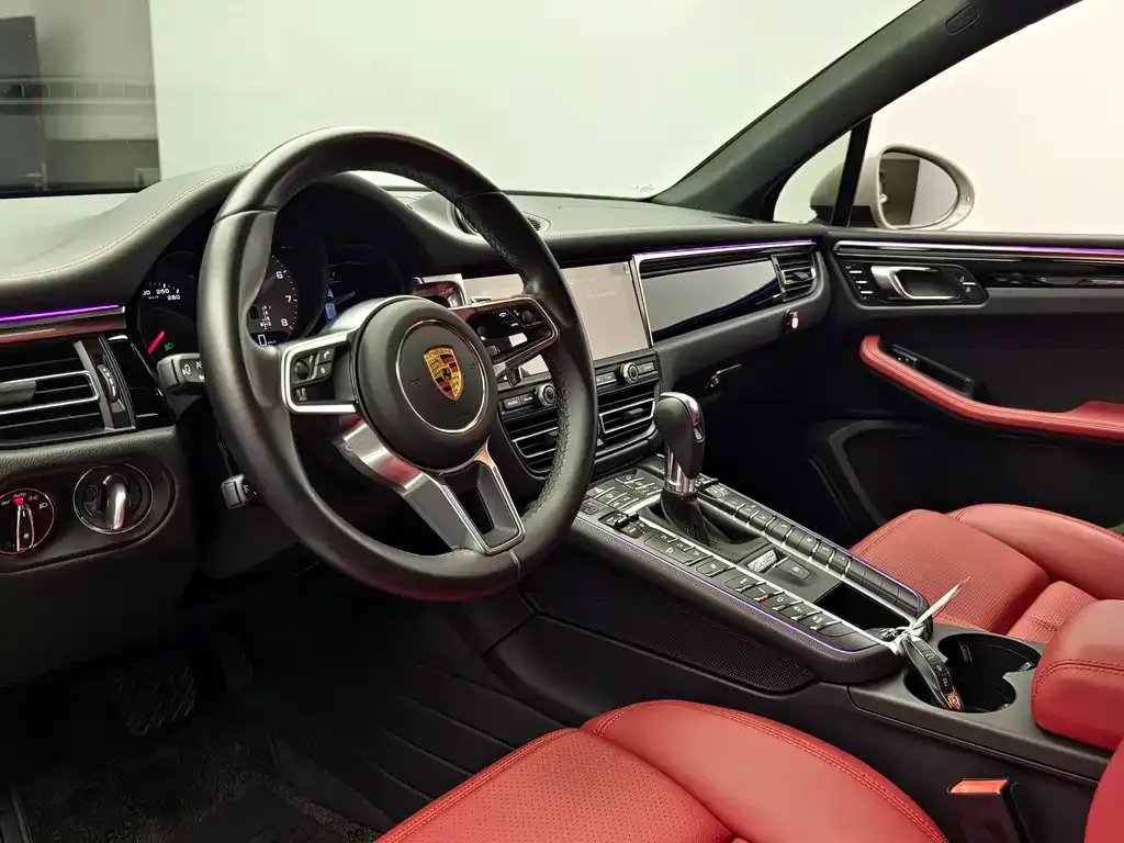 Porsche Macan — фото 10
