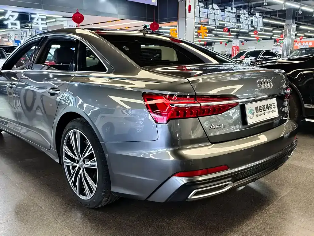 Audi A6L — фото 8