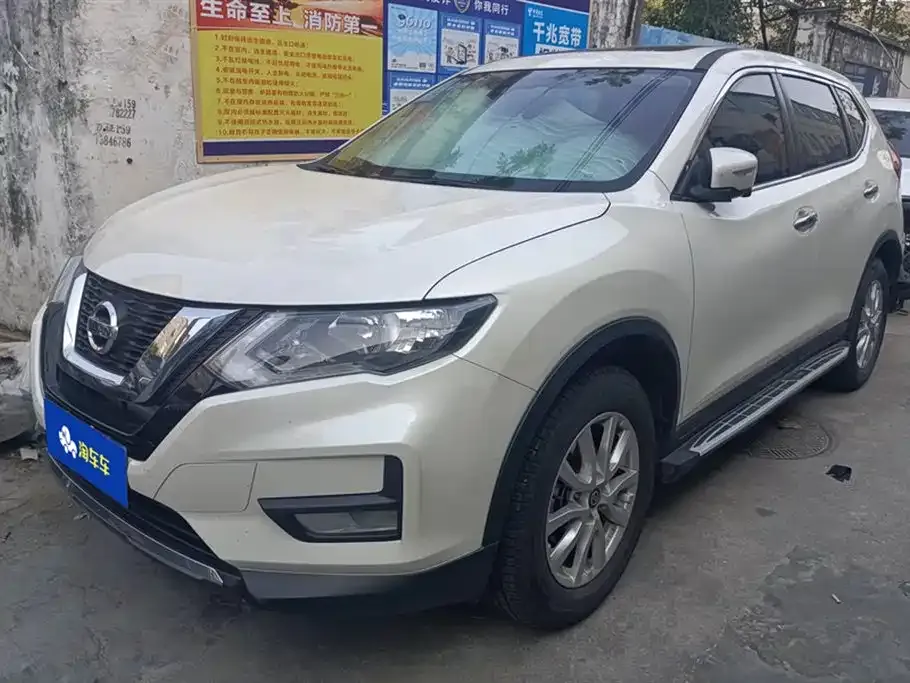 Nissan X-Trail — фото 1