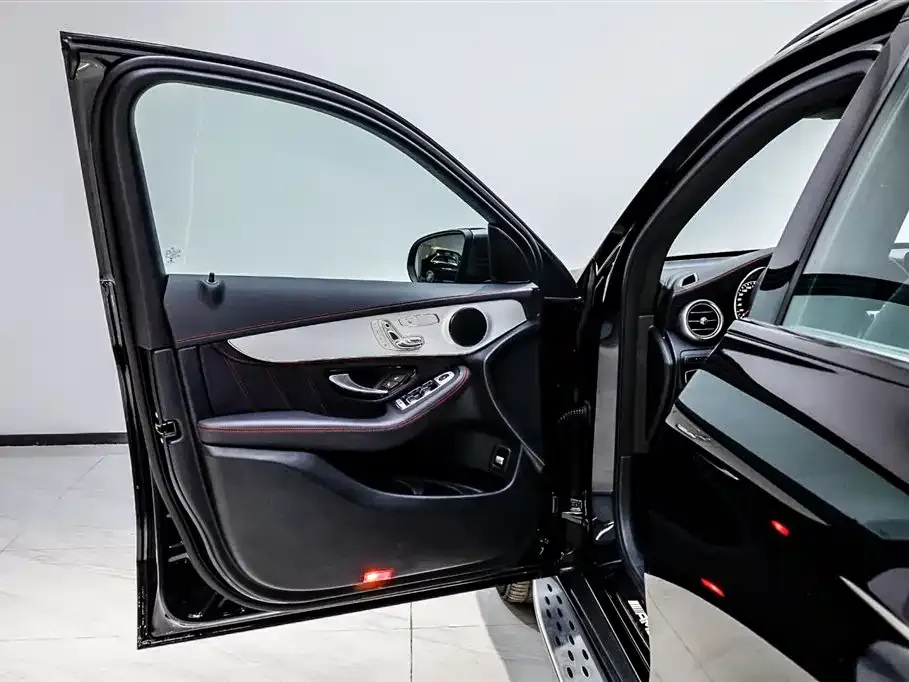 Mercedes-Benz GLC AMG — фото 9