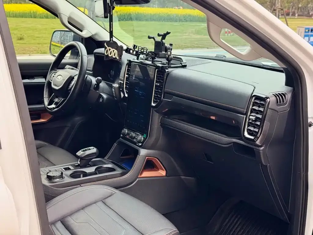 Ford Ranger — фото 10