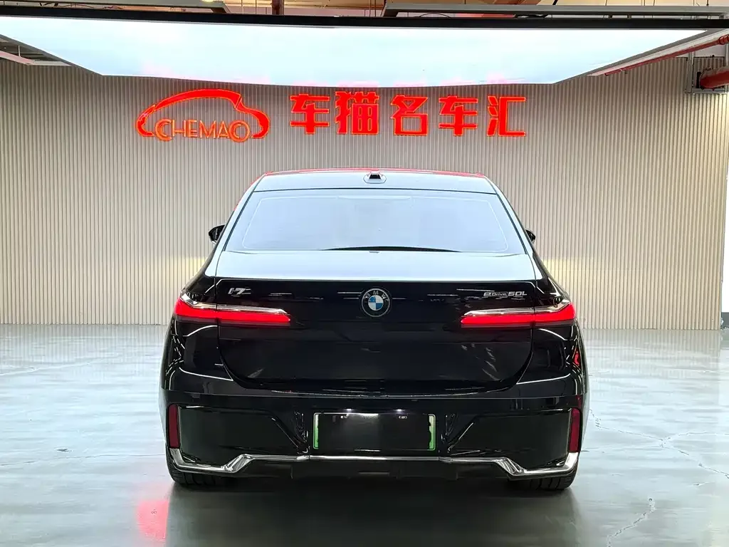 BMW i7 — фото 3