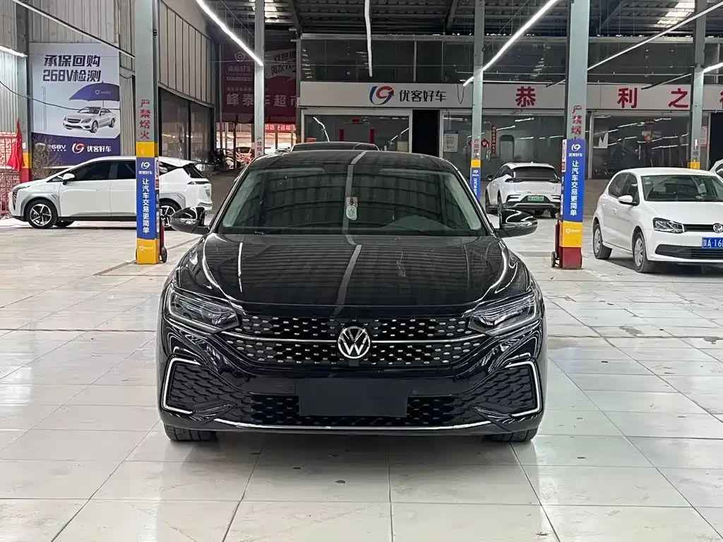 Volkswagen Passat — фото 4