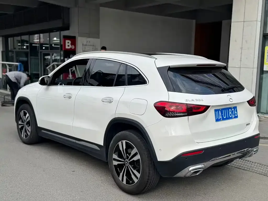 Mercedes-Benz GLA — фото 6
