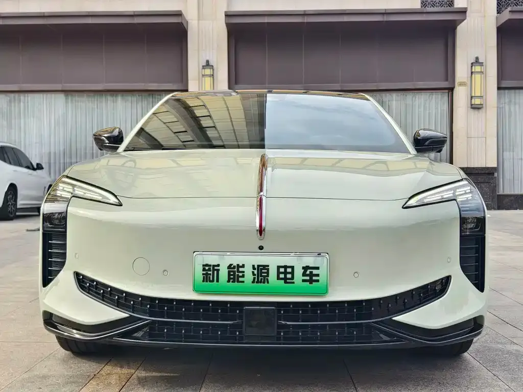 Hongqi EH7 — фото 2