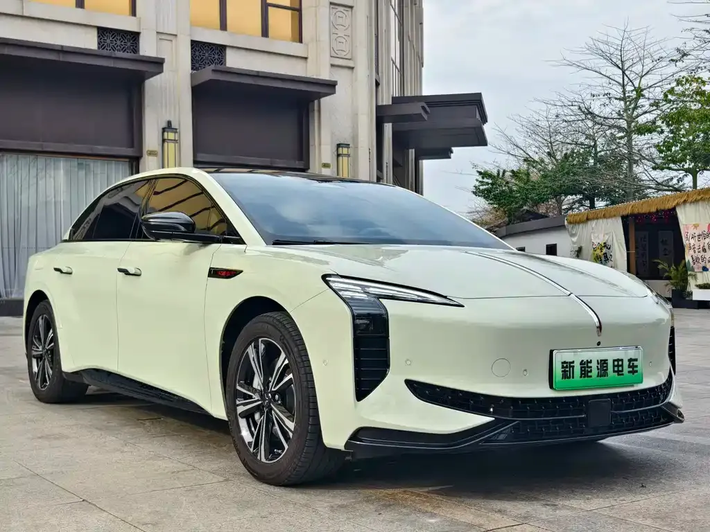 Hongqi EH7 — фото 9