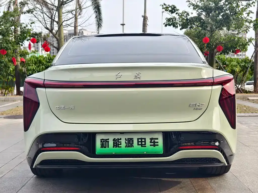 Hongqi EH7 — фото 8