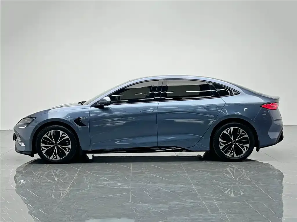 BYD Seal — фото 10