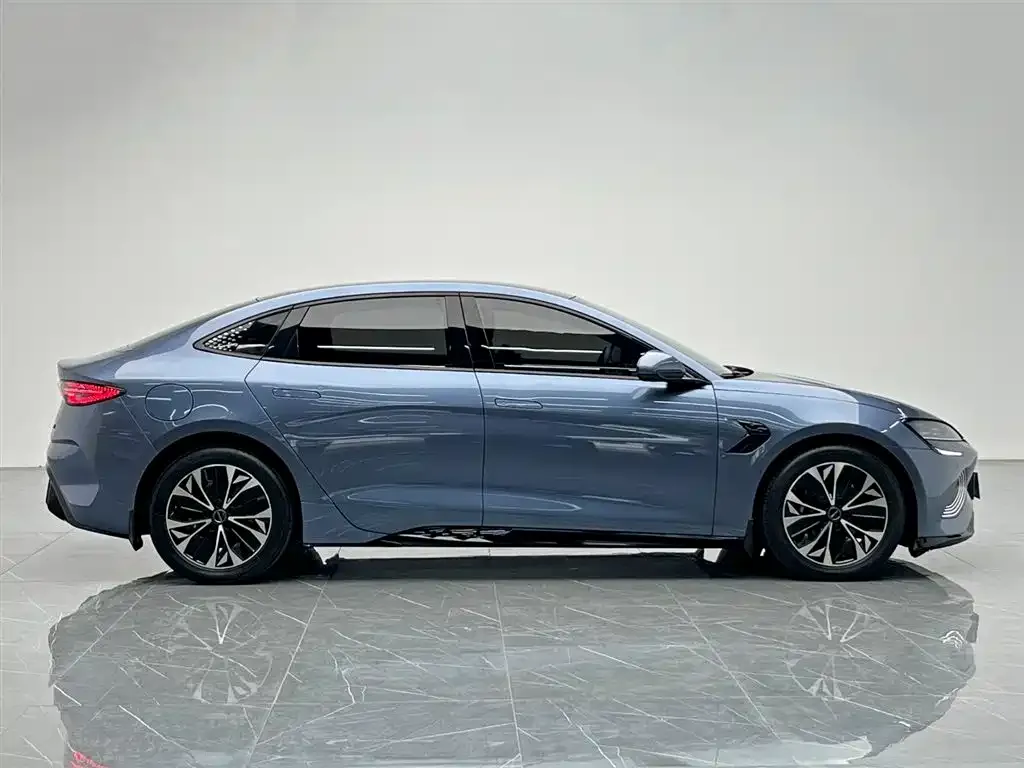 BYD Seal — фото 6
