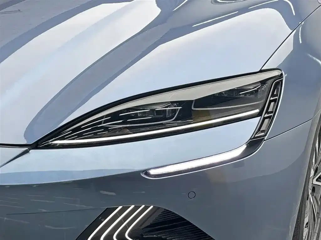 BYD Seal — фото 4