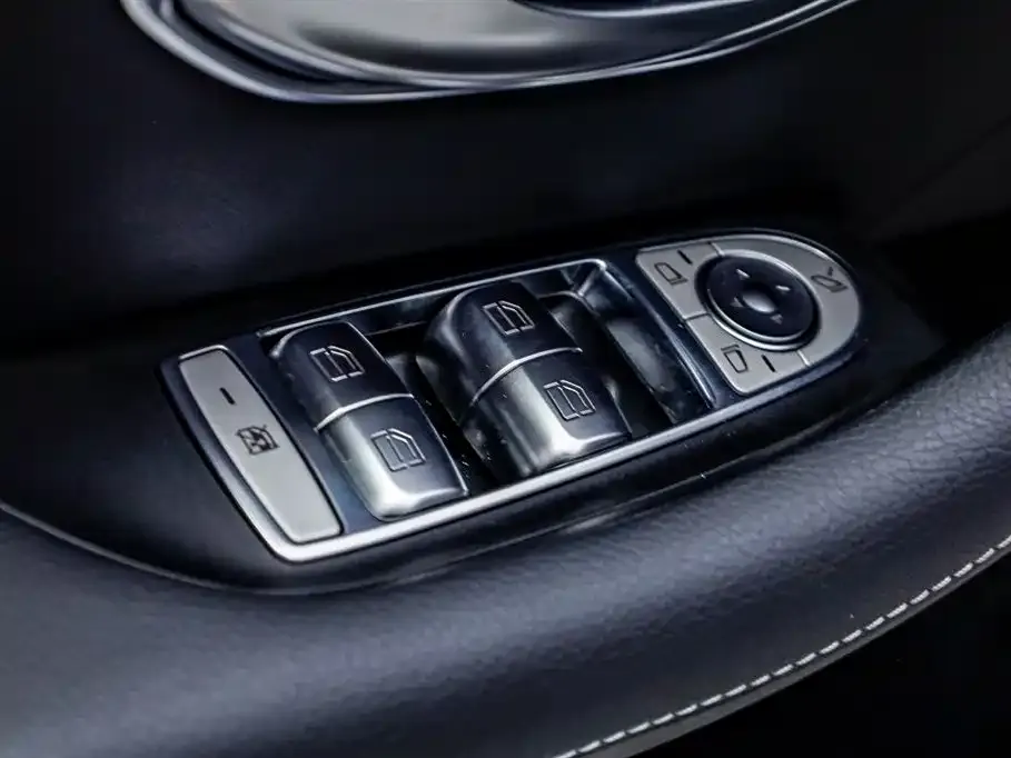 Mercedes-Benz CLS — фото 3