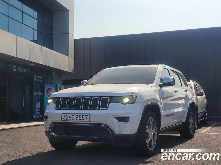 Jeep Cherokee — фото 9
