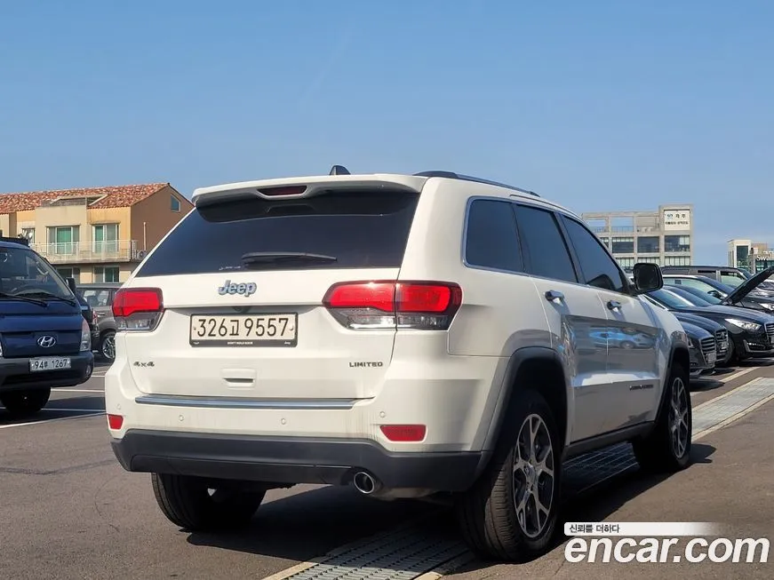 Jeep Cherokee — фото 5