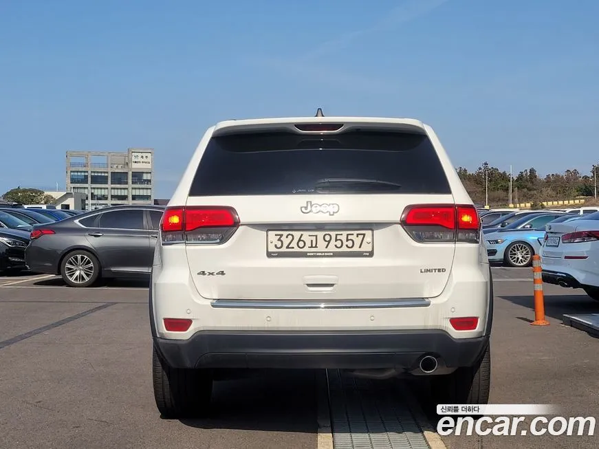 Jeep Cherokee — фото 6