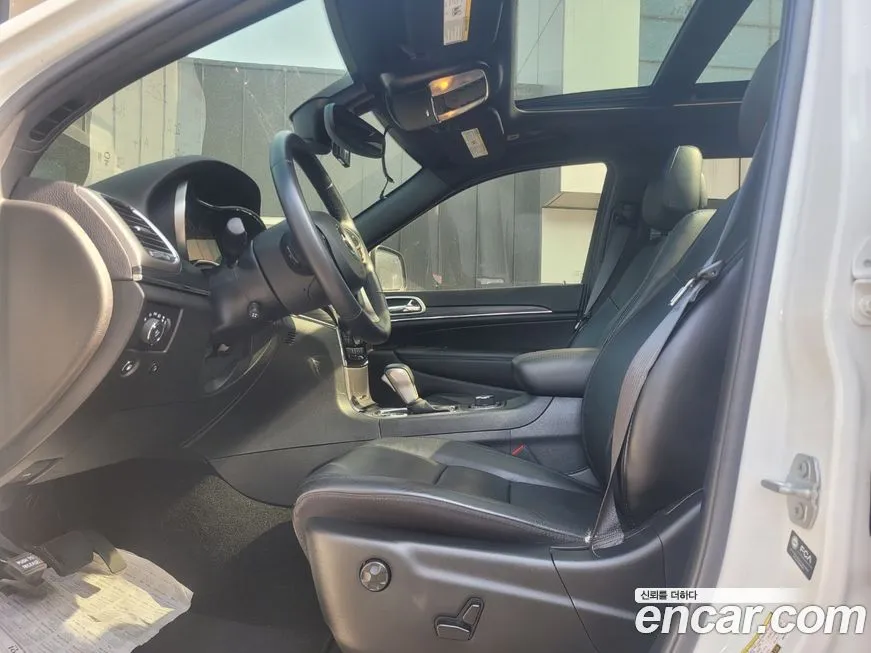 Jeep Cherokee — фото 2