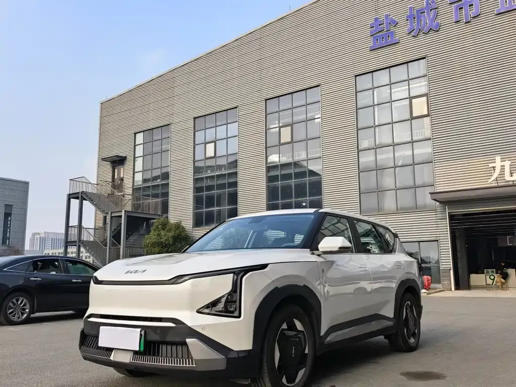 Kia EV5 — фото 1