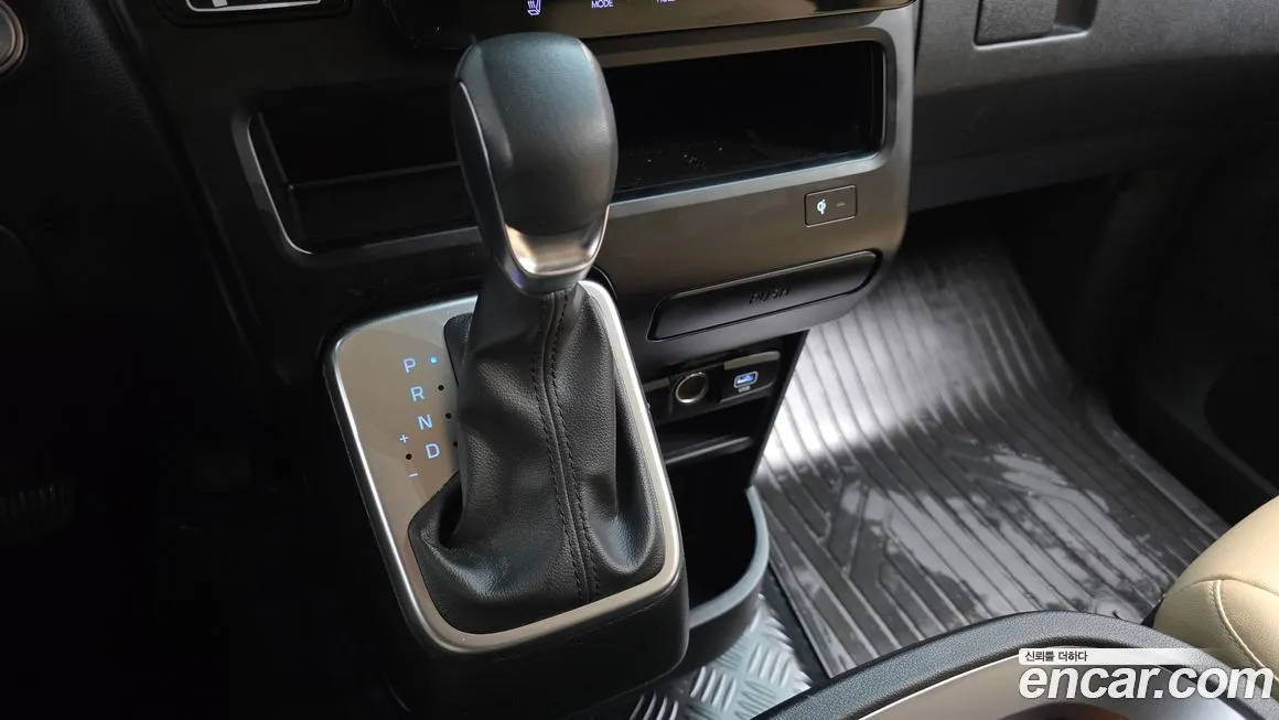 Hyundai Staria — фото 2