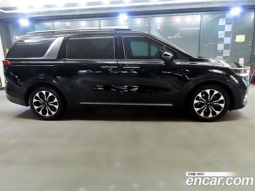 Kia Carnival — фото 3
