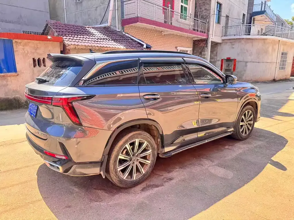 Changan CS75 PLUS — фото 2