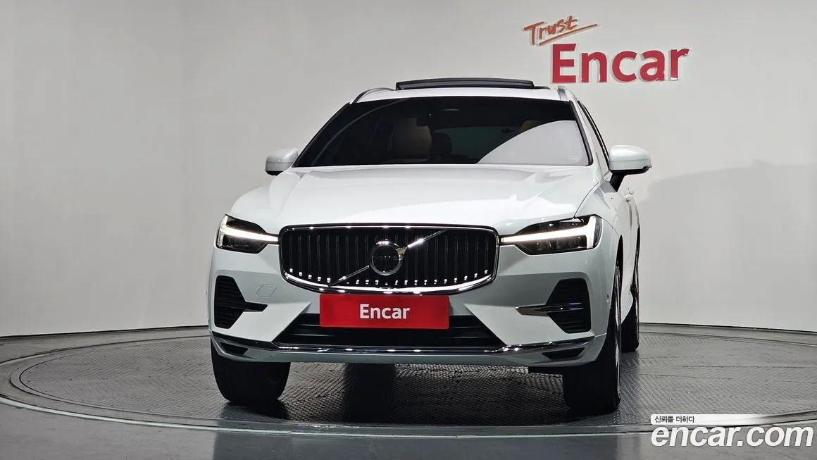 Volvo XC60 — фото 2