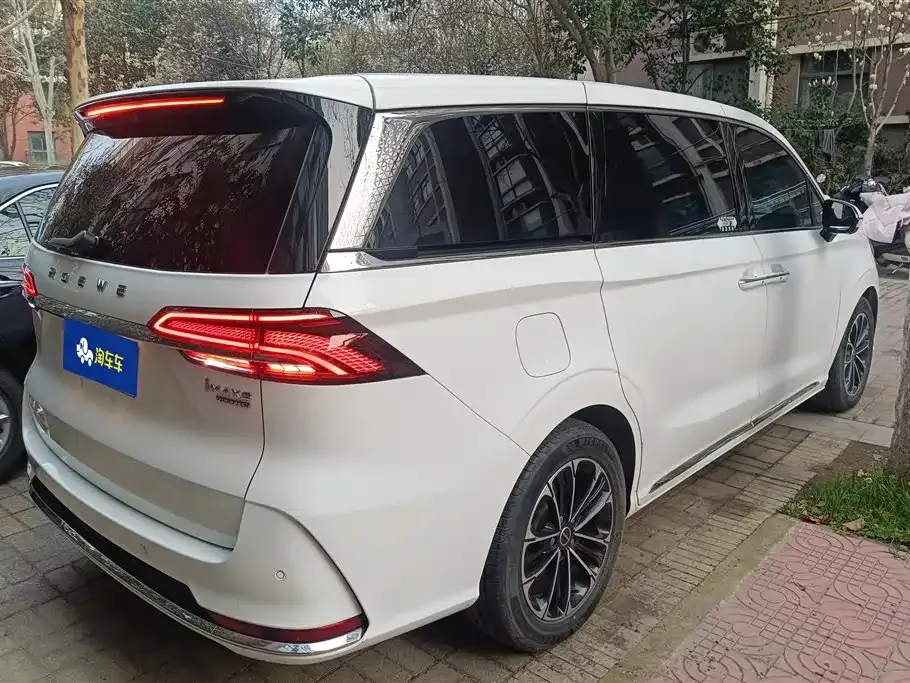 Roewe iMAX8 — фото 9