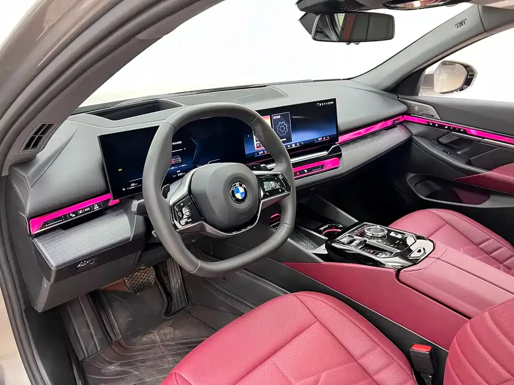 BMW 5 Series — фото 10
